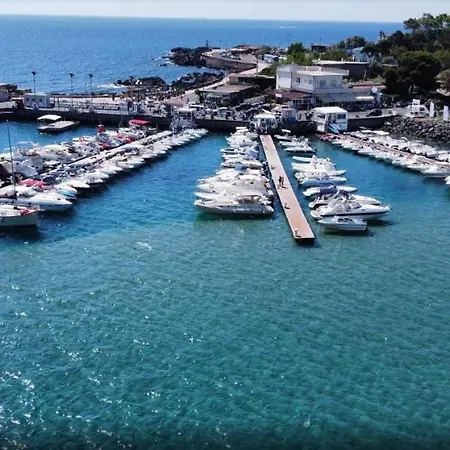 Ludovica's House Apartman Giardini Naxos